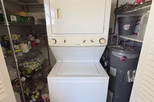 2161 NE 1st Ct, Boynton Beach, FL 33435 - Photo 13