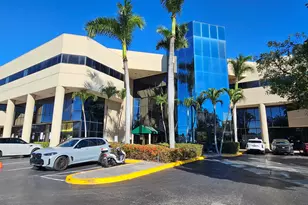 123 NW 13th St, Boca Raton, FL 33432 - Photo 1