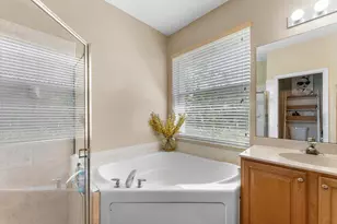 392 W Coral Trace Cir, Delray Beach, FL 33445 - Photo 13