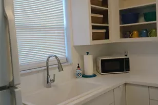 721 Lori Dr, Palm Springs, FL 33461 - Photo 5