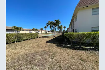 9911 Sandalfoot Boulevard #112, Boca Raton, FL 33428 - Photo 3