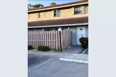 130 Cypress Way W, Palm Springs, FL 33406 - Photo 11