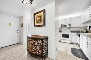 3146 Via Poinciana, Lake Worth, FL 33467 - Photo 3