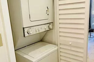 7400 Radice Ct, Lauderhill, FL 33319 - Photo 11