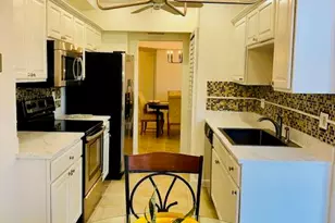 7400 Radice Ct, Lauderhill, FL 33319 - Photo 9
