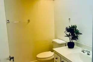 7400 Radice Ct, Lauderhill, FL 33319 - Photo 21