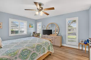 8871 Warwick Dr, Boca Raton, FL 33433 - Photo 7