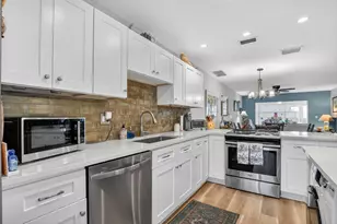 8871 Warwick Dr, Boca Raton, FL 33433 - Photo 3