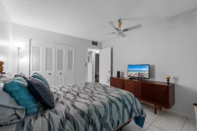 227 Dorchester J, West Palm Beach, FL 33417 - Photo 11