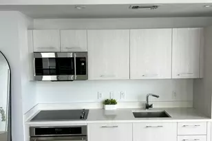 55 SW 9th St, Miami, FL 33130 - Photo 23