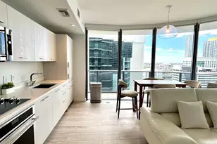 55 SW 9th St, Miami, FL 33130 - Photo 9