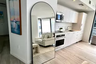 55 SW 9th St, Miami, FL 33130 - Photo 15