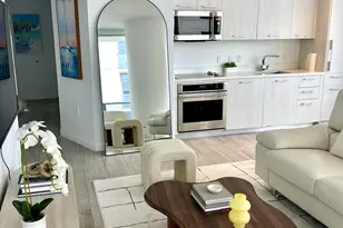 55 SW 9th St, Miami, FL 33130 - Photo 11