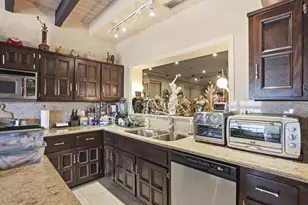 2850 NE 44th St, Lighthouse Point, FL 33064 - Photo 25