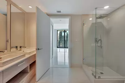1300 S Miami Avenue #2401, Miami, FL 33130 - Photo 21