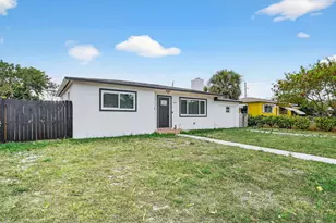 376 Leigh Rd, West Palm Beach, FL 33405 - Photo 3