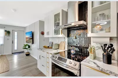 115 W 31st Court, Riviera Beach, FL 33404 - Photo 5