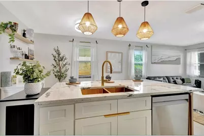 115 W 31st Court, Riviera Beach, FL 33404 - Photo 3