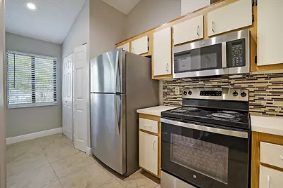 605 Harbour Pointe Way, Greenacres, FL 33413 - Photo 5