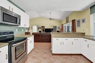 5696 Descartes Circle, Boynton Beach, FL 33472 - Photo 7