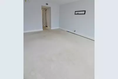 1830 Embassy Drive #303, West Palm Beach, FL 33401 - Photo 9