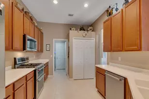 431 West Temple Ct SW, Vero Beach, FL 32968 - Photo 13