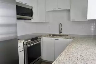 307 Burgundy, Delray Beach, FL 33484 - Photo 5