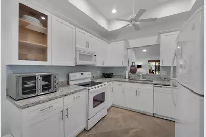 10980 Lake Front Place, Boca Raton, FL 33498 - Photo 9