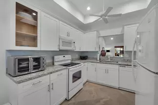 10980 Lake Front Pl, Boca Raton, FL 33498 - Photo 9