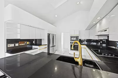 10747 Stonebridge Boulevard, Boca Raton, FL 33498 - Photo 25