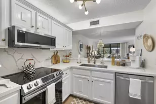 5722 Coral Lake Dr, Margate, FL 33063 - Photo 7