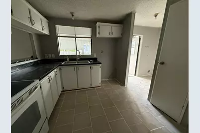 9301 SE 61st Drive, Okeechobee, FL 34974 - Photo 11