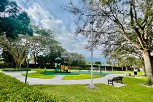 1421 Riverside Cir, Wellington, FL 33414 - Photo 27