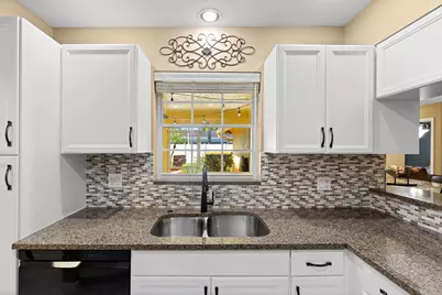 1952 Primrose Lane, Wellington, FL 33414 - Photo 17