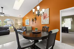 1952 Primrose Ln, Wellington, FL 33414 - Photo 7