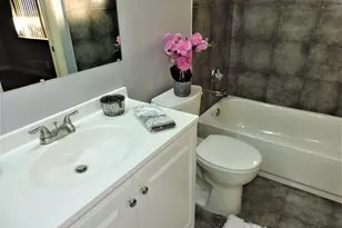 1310 SW 18th Ct, Boynton Beach, FL 33426 - Photo 13