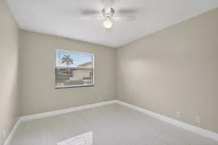 484 Springdale Cir, Palm Springs, FL 33461 - Photo 31