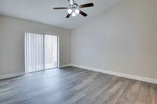 484 Springdale Cir, Palm Springs, FL 33461 - Photo 17