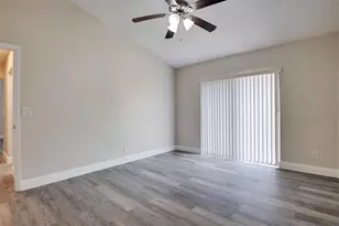 484 Springdale Cir, Palm Springs, FL 33461 - Photo 13