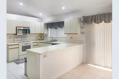 9525 El Clair Ranch Road, Boynton Beach, FL 33437 - Photo 3