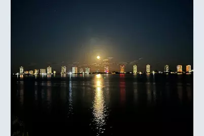 801 Lake Shore Drive #607, Lake Park, FL 33403 - Photo 9