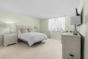 801 Lake Shore Dr, Lake Park, FL 33403 - Photo 11