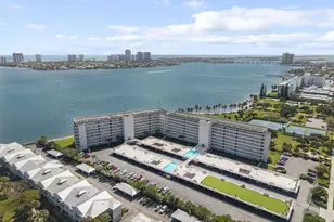 801 Lake Shore Dr, Lake Park, FL 33403 - Photo 25