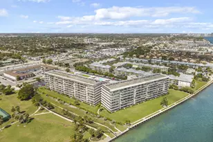 801 Lake Shore Dr, Lake Park, FL 33403 - Photo 23