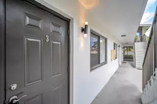 559 NE 44th St, Boca Raton, FL 33431 - Photo 3