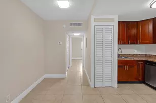 520 NE 44th St, Boca Raton, FL 33431 - Photo 13