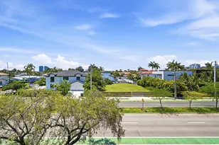 17051 NE 35th Ave, North Miami Beach, FL 33160 - Photo 17