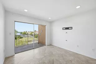 17051 NE 35th Ave, North Miami Beach, FL 33160 - Photo 9