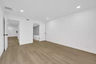 330 Pine Ridge Cir, Greenacres, FL 33463 - Photo 15