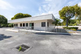 2419 S Seacrest Blvd, Boynton Beach, FL 33435 - Photo 1